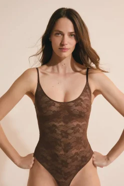 Body z koronki