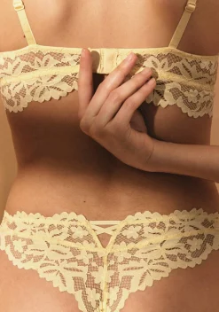 Stringi koronkowe
