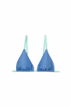 Trójkątna góra od bikini