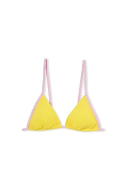 Trójkątna góra od bikini